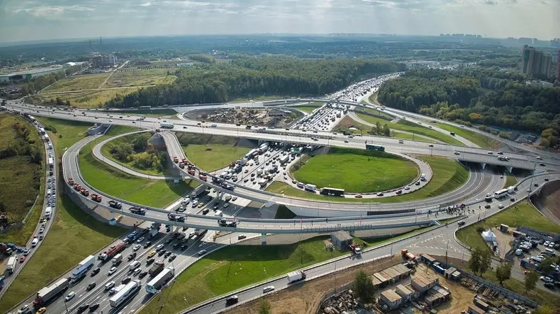 В Москве открыли после реконструкции развязки на пересечении МКАД с Липецкой улицей