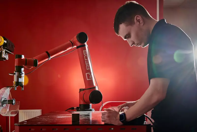 Собянин: Учебные заведения Москвы оснащают роботами столичного производства. Официальный сайт Мэра Москвы