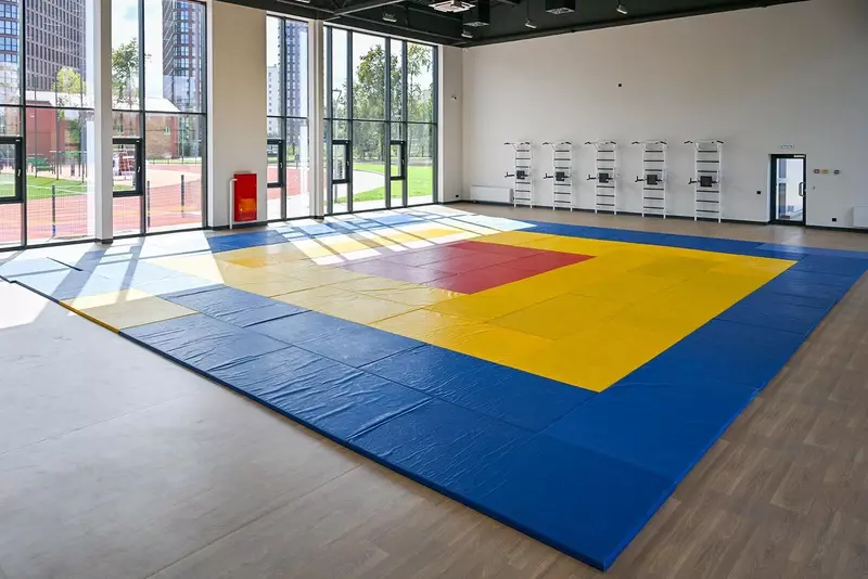 Изображение №3 для «стадион: Открыт обновлённый стадион Металлург для студентов МГТУ им»