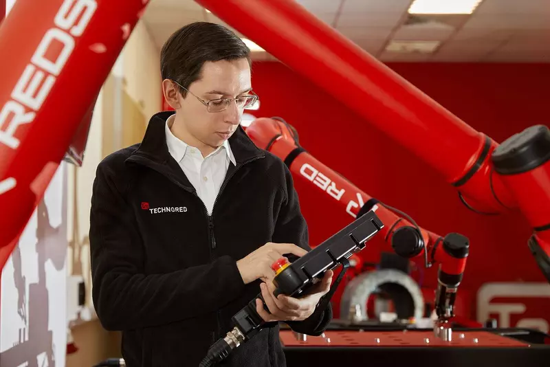 Собянин: Учебные заведения Москвы оснащают роботами столичного производства. Официальный сайт Мэра Москвы