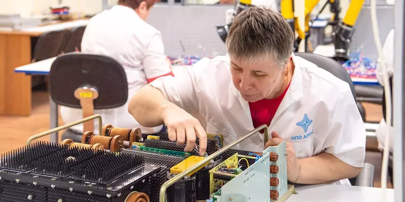 Иллюстрация #1 для «Новые заводы и цеха: Открытие производственного комплекса НПО Алмаз состоялось в Москве»