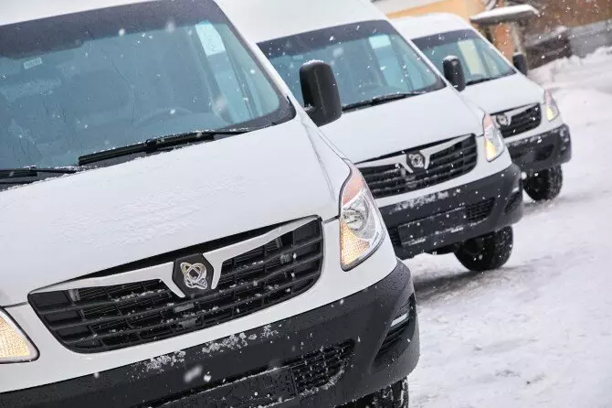 Первые автомобили переданы покупателям