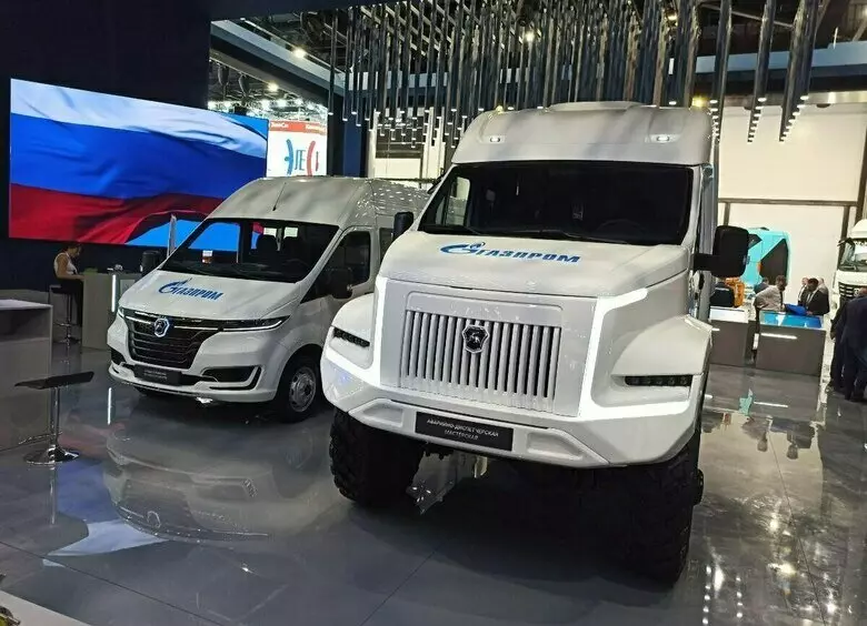 Фото 1 для статьи «Фотофакты: Показаны первые фото новых Газели и Садко»