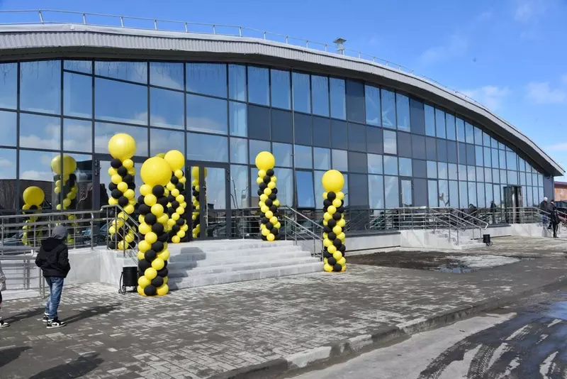 №1 для новости «Спортивные объекты: Ледовый дворец Скиф Арена открылся в с»