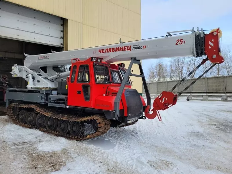В России построили гусеничный кран для тяжёлого бездорожья