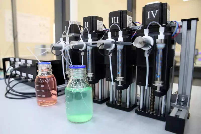 Картинка 6 для публикации «В ЮФУ прошло торжественное открытие Центра наукоёмкого приборостроения»