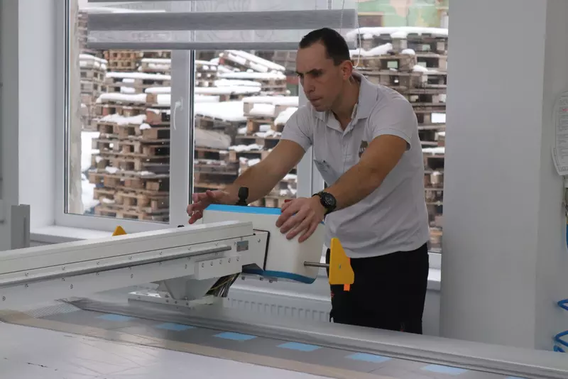 На Дону открыли швейную фабрику полного цикла производства спецодежды для бойцов СВО