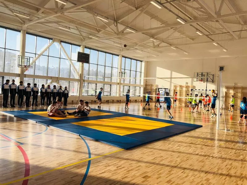 Фото #4 для поста «Новое здание школы 7 открыли в Горно Алтайске»