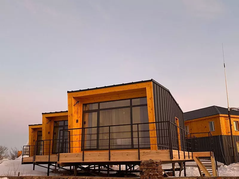 Изображение 3 для новости «база отдыха: В Териберке Мурманской области открылась новая база отдыха»