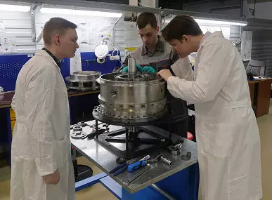 Фото #4 для публикации «Фотогалерея двигатель ВК 800СМ»