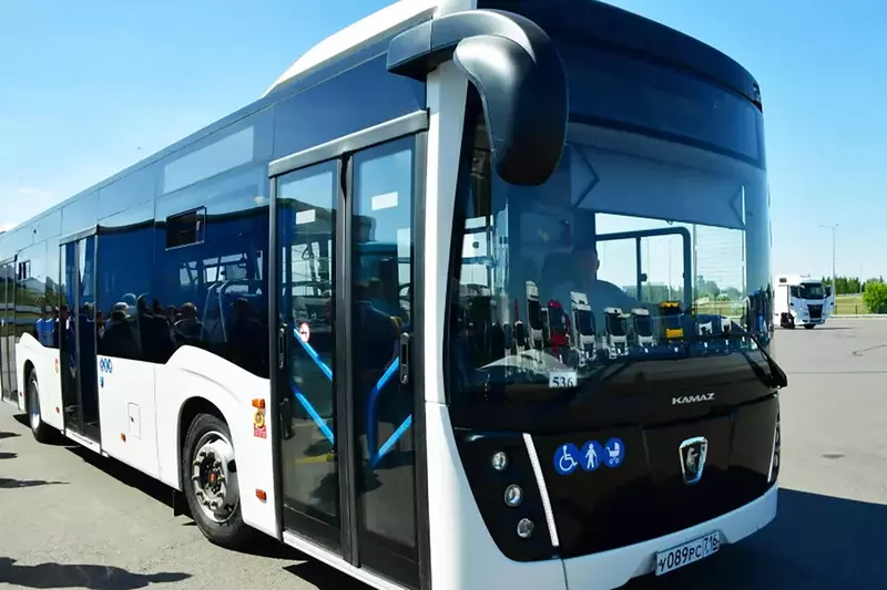 КамАЗ впервые показал автобус с отечественным автоматом от