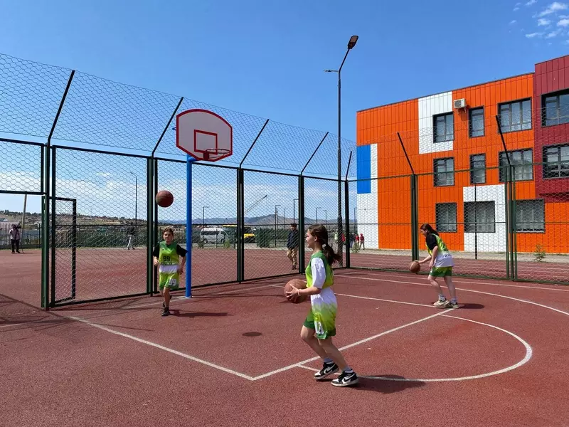 Картинка №2 для публикации «Бурятия: В Нижнем Саянтуе Бурятии открылась новая школа на 360 мест»