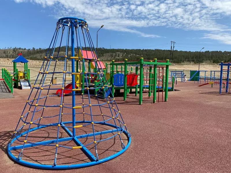 Иллюстрация №3 для публикации «новая школа: В Нижнем Саянтуе Бурятии открылась новая школа на 360 мест»