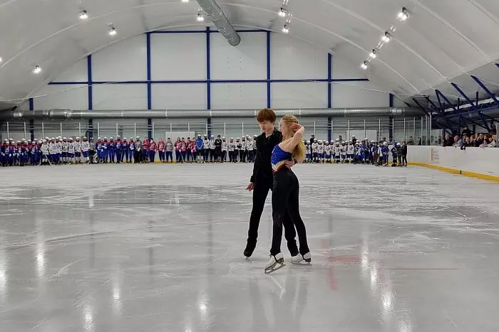 В Кирове открылся крытый каток с искусственным льдом в СШ Родина