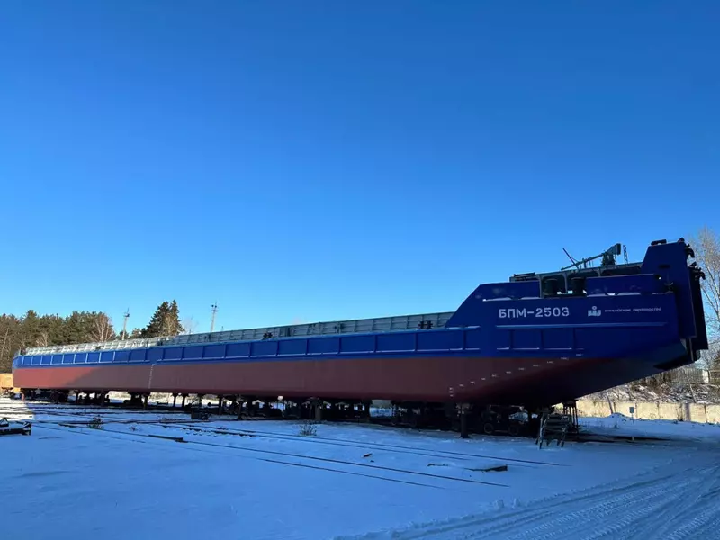 Самусьский ССРЗ в 2023 году сдал 4 несамоходные баржи площадки и 1 маломерное моторное судно