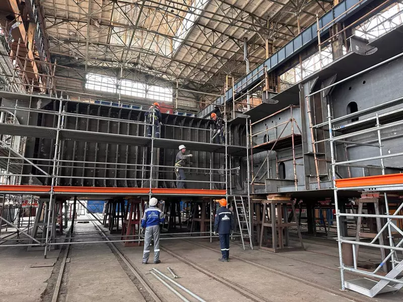 Иллюстрация №2 для поста «Док: Строительство плавучего дока проекта 24012 на площадках Южного центра судостроения»