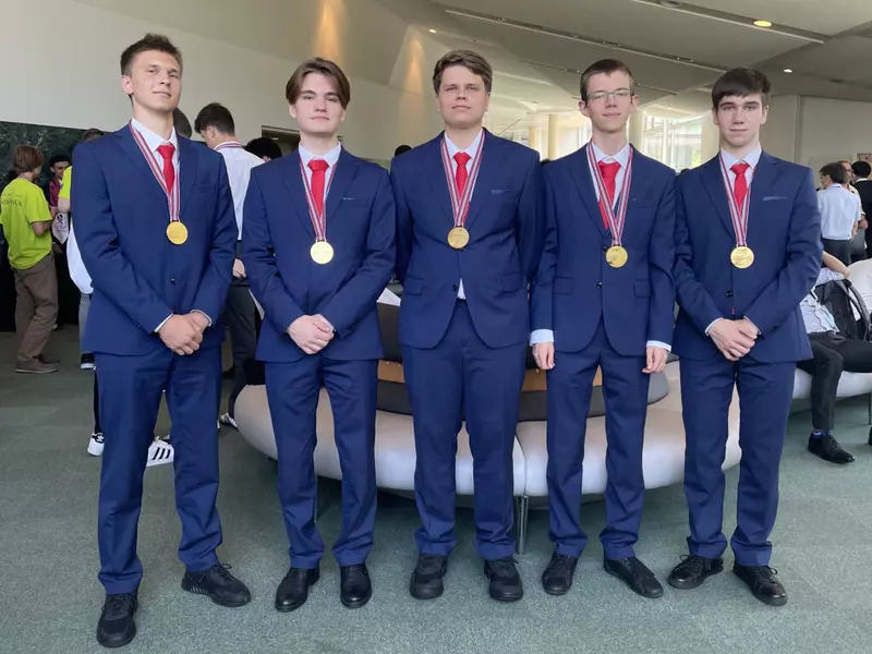 Изображение №1 для публикации «Образование: Российские школьники завоевали пять золотых медалей на Международной физической олимпиаде»