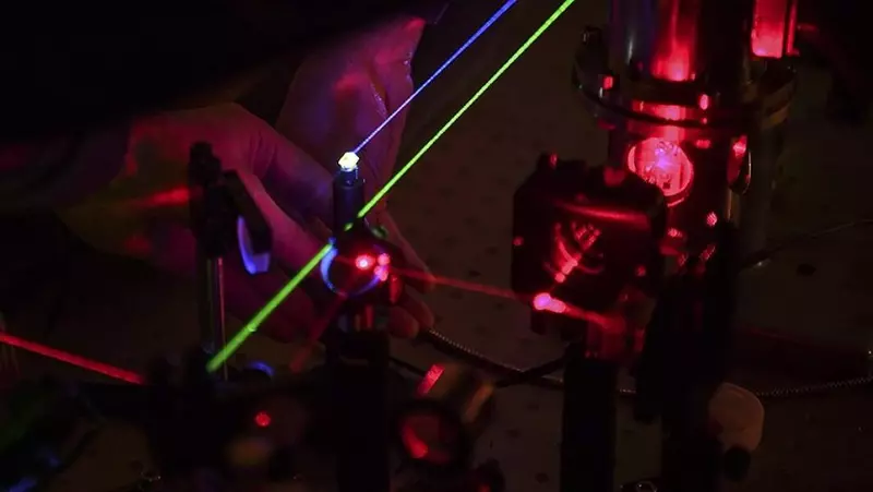 Картинка №1 для новости «Перспективные разработки: Российские ученые придумали технологию создания новых носителей информации»