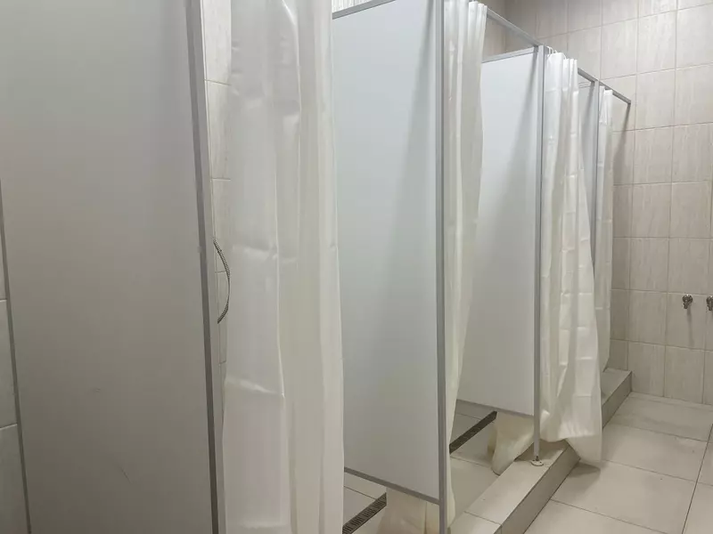 Фото №9 для поста «В Севастополе появилась новая ледовая арена»