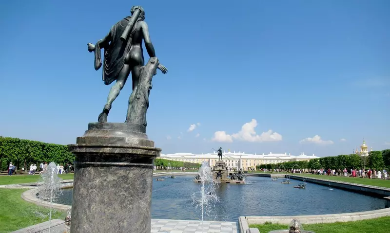 №7 для «архитектура: После многолетней реставрации в Петергофе открылся Верхний сад»