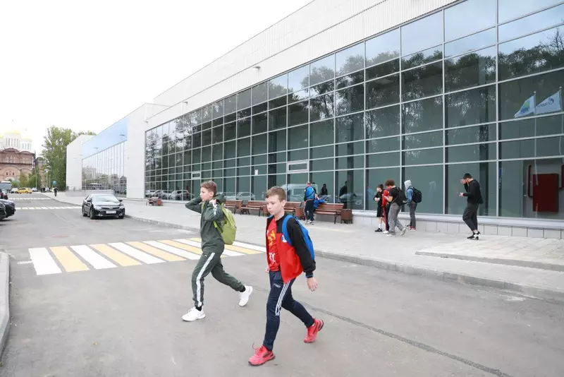 Новый физкультурно оздоровительный комплекс в Дзержинском районе Ярославля начал работу