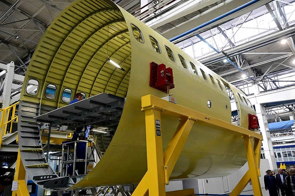 Статический потолок самолета