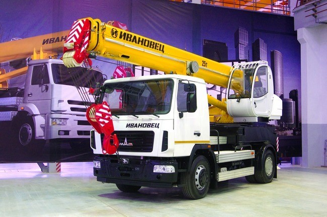 «На заводе Автокран (г. Иваново) создан новый для России класс кранов ...