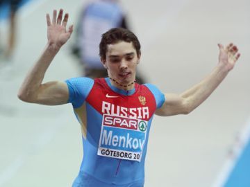 бронзовый призер чемпионата мира в помещении в прыжке в длину Александр Меньков выиграл золото на чемпионате Европы в Гетеборге