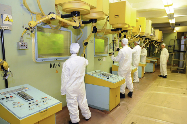 Переработка отработанного ядерного топлива © "Вестник Атомпрома"