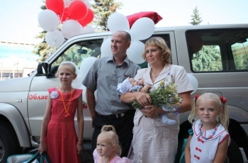 В преддверии Дня семьи, любви и верности в Ульяновской области подвели итоги акции «Роди патриота в День России»