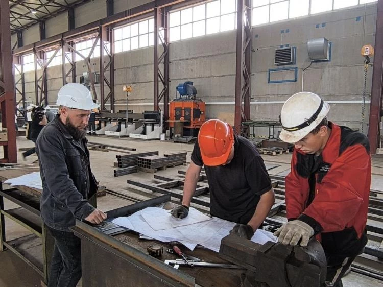 Фото №2 для «Тюменская область: Тюменский РМЗ запустил новое производство по обработке металла»