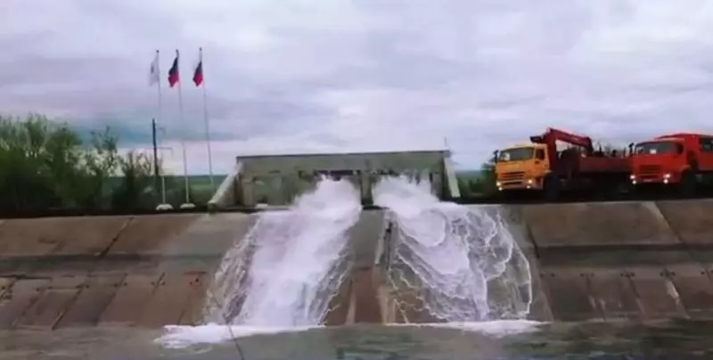 1 для поста «Культура: Ростовская вода пришла в Донецк»