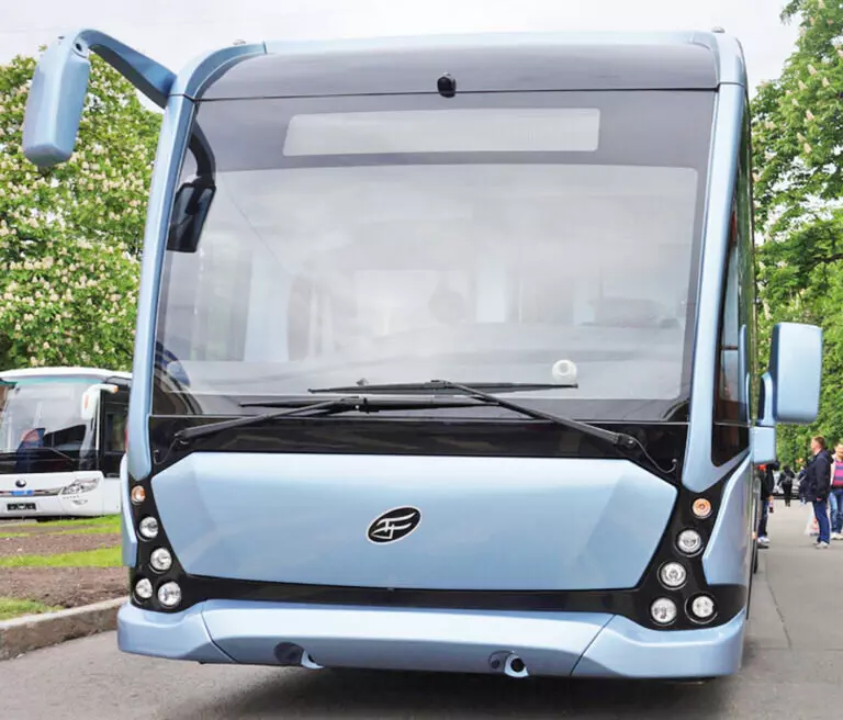 Фото 2 для поста «машиностроение: Первый серийный электробус Сириус собран в Вологде»