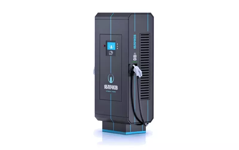 Новая российская зарядная станция Ураган 150 заряжает электромобиль за 30 минут