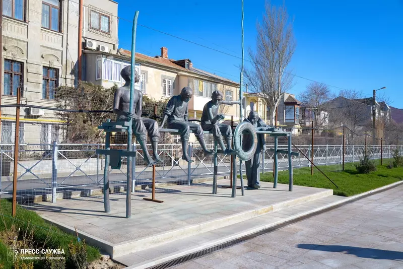 Картинка №3 для новости «Общество: В Евпатории открыли обновлённую набережную имени Терешковой»