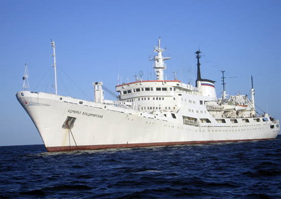Гидрографической службой ВМФ создана крупнейшая в мире коллекция морских навигационных карт и пособий для плавания