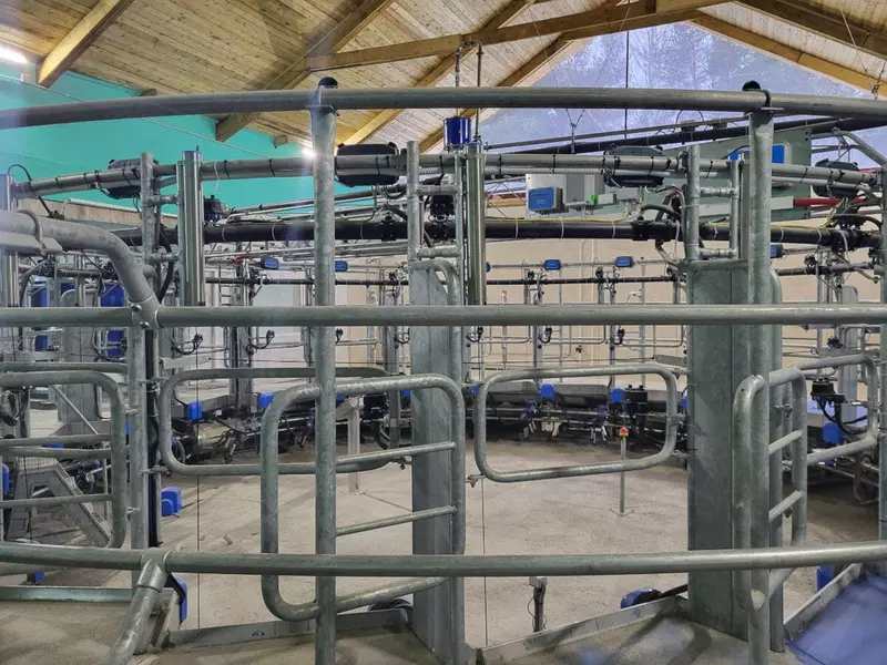 Фото 1 для «Новые и модернизированные предприятия агропрома: Под Рамешками в Тверской области после реконструкции открыт молочный комплекс»