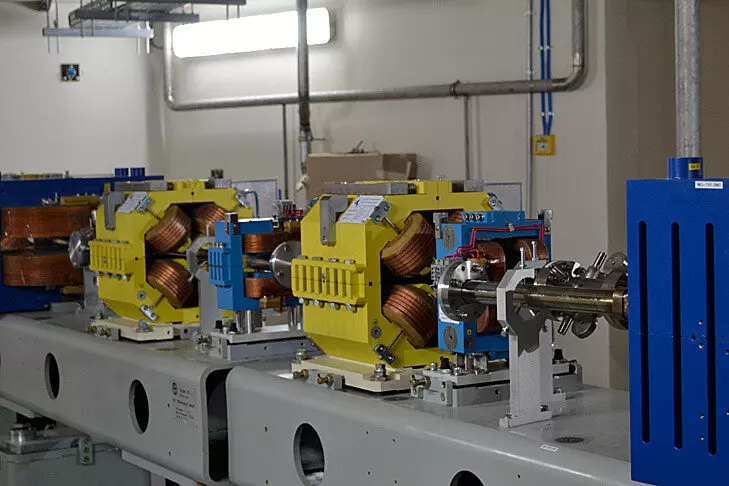 Линейный ускоритель ЦКП СКИФ монтируют под Новосибирском