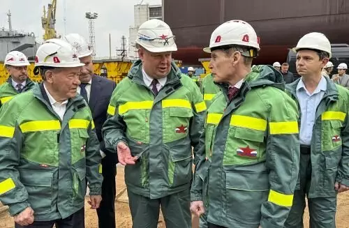 №1 для «Судостроение и судоходство : На приморской судоверфи Звезда построен второй огромный танкер газово»