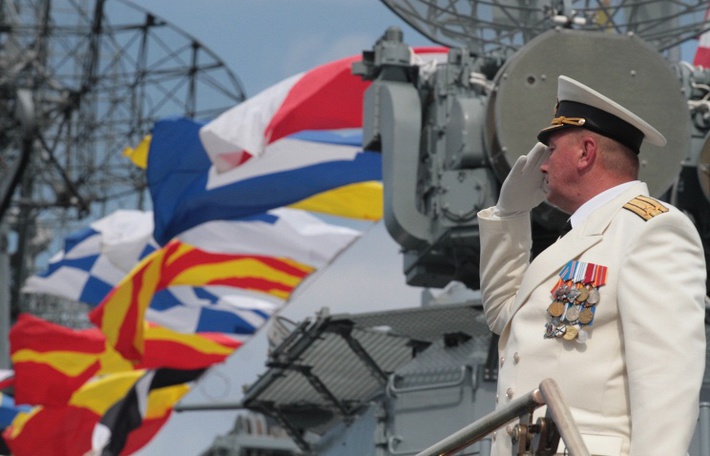 Во время репетиции военно-морского парада ко Дню ВМФ России