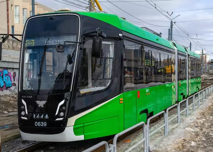 Иллюстрация №2 для публикации «спецтехника и логистика: В Челябинске вышли на линию новые низкопольные трамваи»