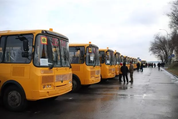 Иллюстрация №6 для «Удмуртия: В регионы РФ в конце декабря 2023 года поступили новые школьные автобусы и машины СМП»