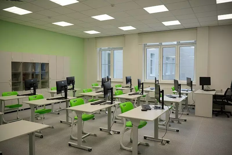 2 для новости «новая школа: В Кирове распахнул двери новый корпус физмат лицея»