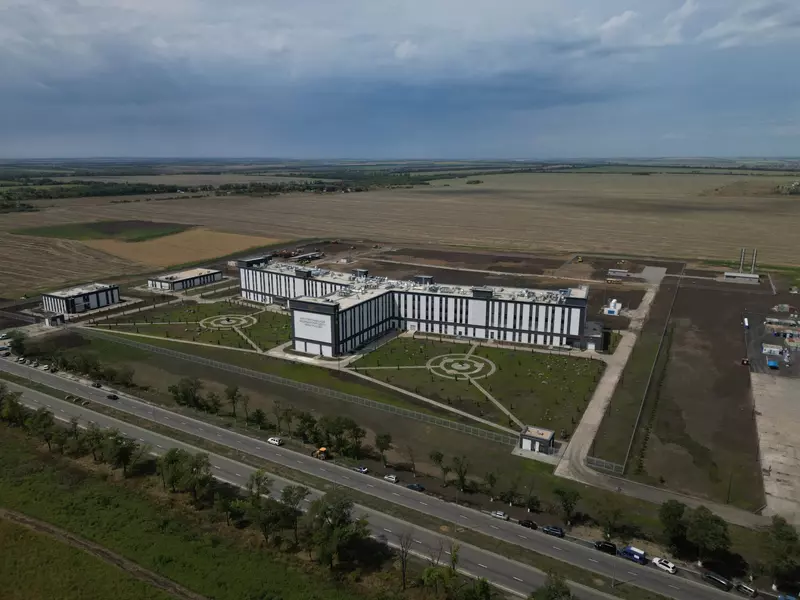 1 для публикации «Фотофакты: Ход строительства нового медицинского центра ФМБА России в Мариуполе»