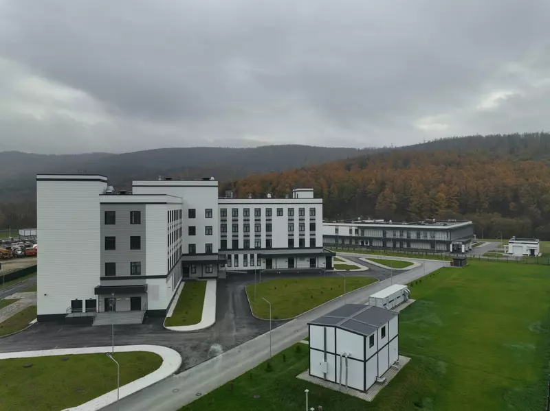 3 для новости «модернизация здравоохранения: Завершено строительство поликлинического корпуса военного госпиталя в Южно Сахалинске»