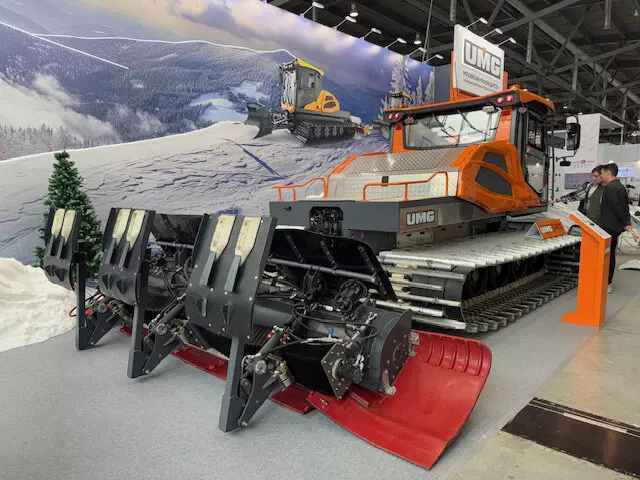 Иллюстрация №2 для поста «UMG: впервые представил новую снегоуплотнительную машину ратрак РТ 6»