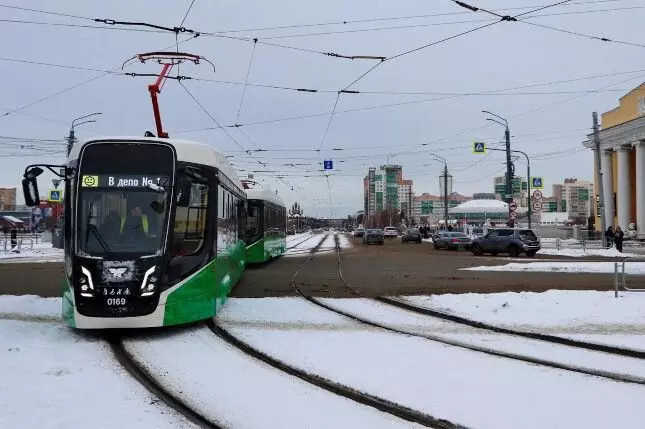 В Челябинске вышли на линию новые низкопольные трамваи