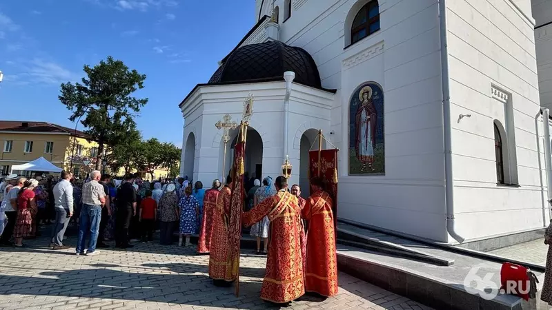 №4 для новости «храм: В Алапаевске освятили возрождённый меценатами храм Александра Невского»
