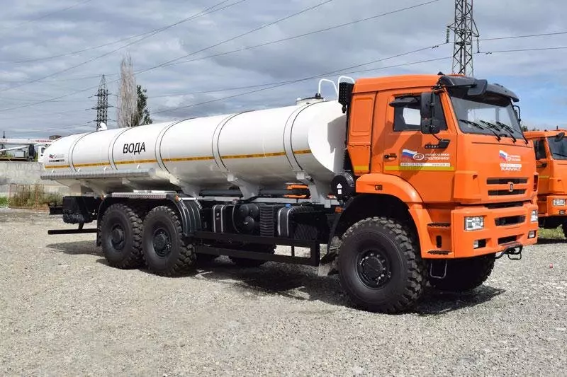 Изображение №2 для новости «УЗСТ: УЗСТ в 2023 году представил новые модели емкостной спецтехники»