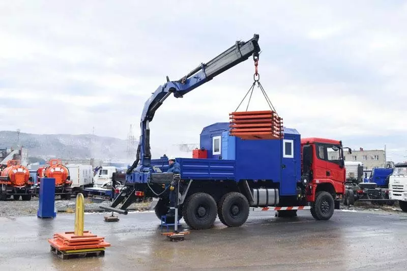 Иллюстрация 5 для поста «Завод спецтехники с Урала выпустил новые модели спецтехники с КМУ и новую КМУ»